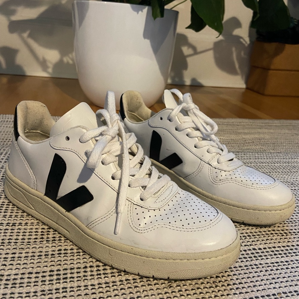 Veja White and Black Women's Sneakers